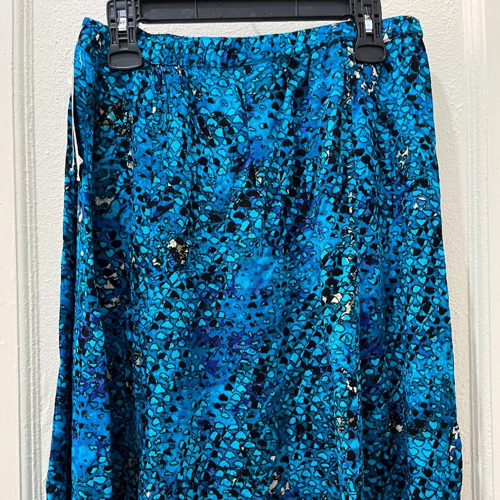 NEW Jaclyn Smith Variegated Blue, Black, White print Midi Skirt - Size M